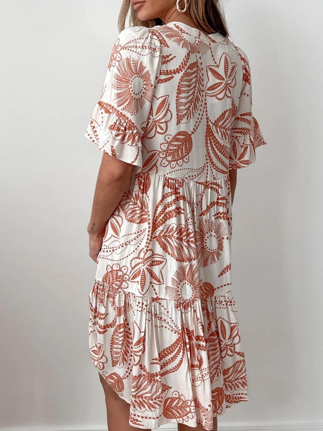 Talia - Robe-Chemise Courte en 4 Imprimés Estivaux avec Manches Mi-Longues Boutons et 2 Glands
