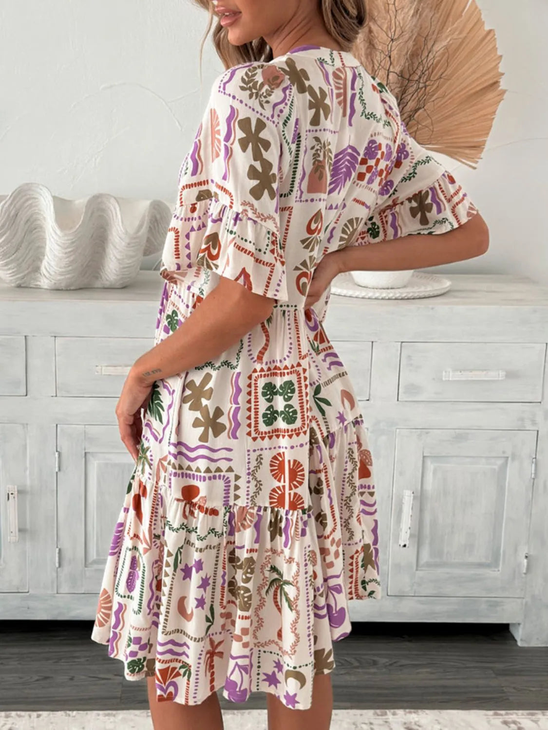 Talia - Robe-Chemise Courte en 4 Imprimés Estivaux avec Manches Mi-Longues Boutons et 2 Glands