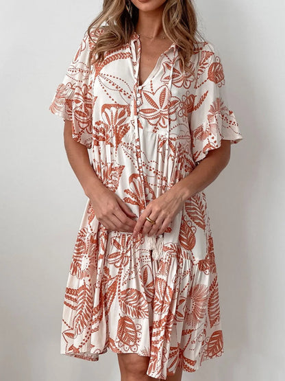 Talia - Robe-Chemise Courte en 4 Imprimés Estivaux avec Manches Mi-Longues Boutons et 2 Glands