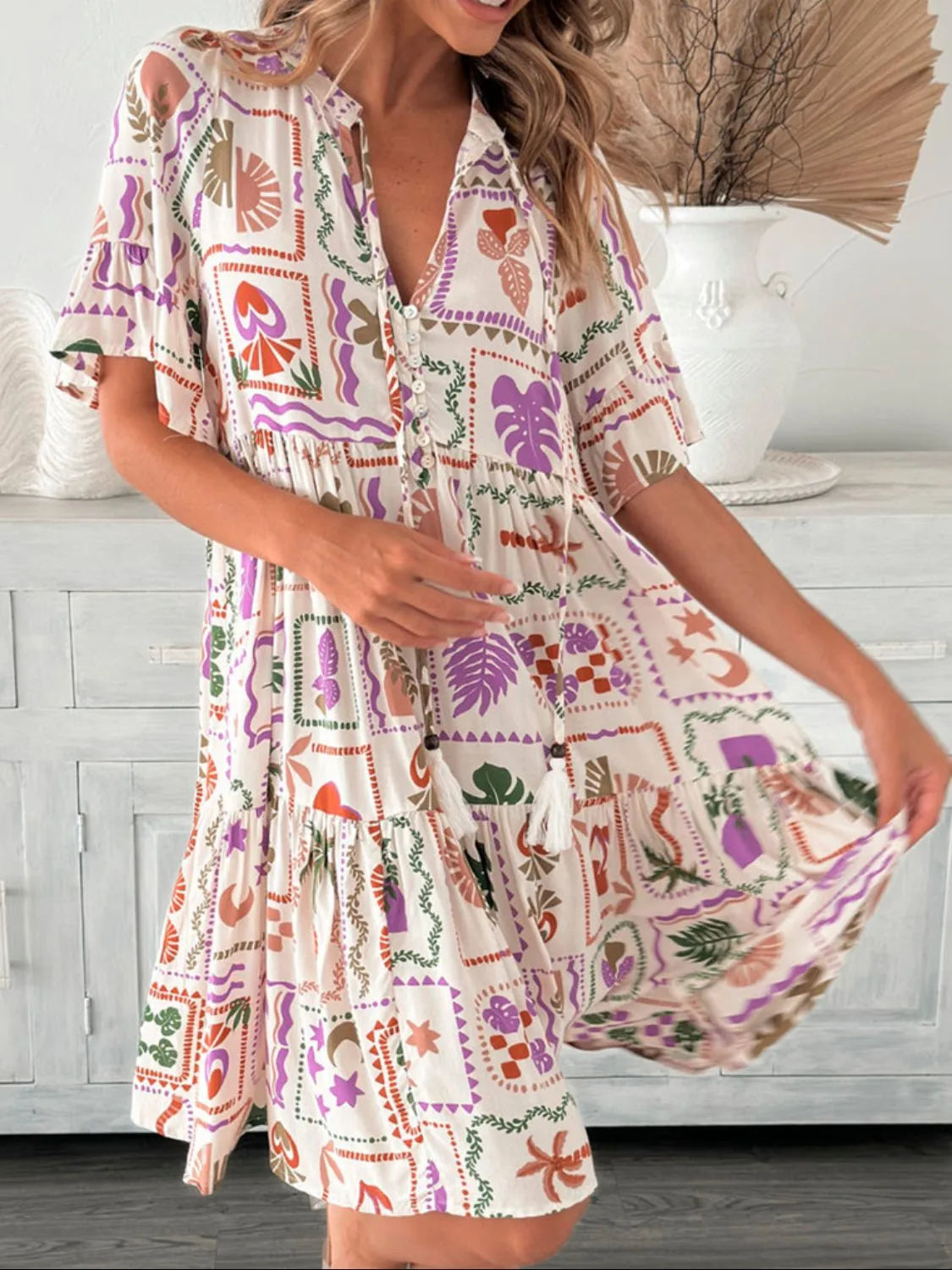Talia - Robe-Chemise Courte en 4 Imprimés Estivaux avec Manches Mi-Longues Boutons et 2 Glands