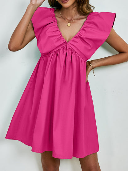 Sienna - Robe mini à col en V avec manches cape et jupe évasée en couleur unie vive