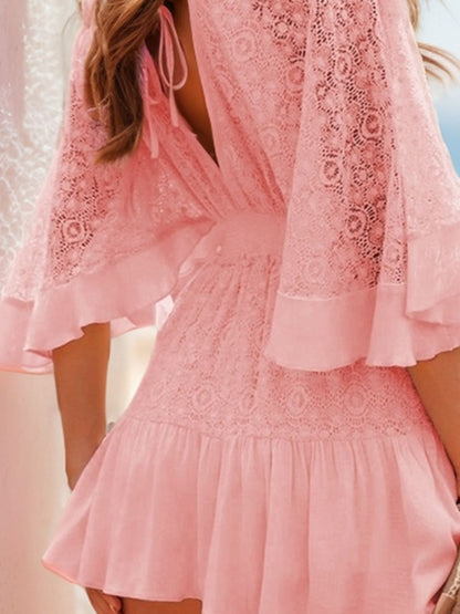 Anna – Robe Mini à Manches Mi-longues avec Dentelle Découpée