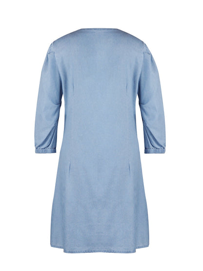 Noémie – Robe Courte en Jean avec Décolleté en V et Manches Mi-Longues
