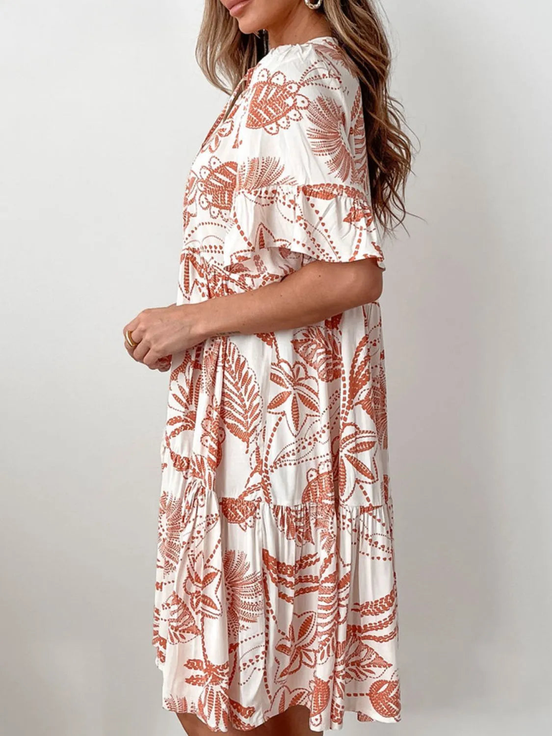 Talia - Robe-Chemise Courte en 4 Imprimés Estivaux avec Manches Mi-Longues Boutons et 2 Glands