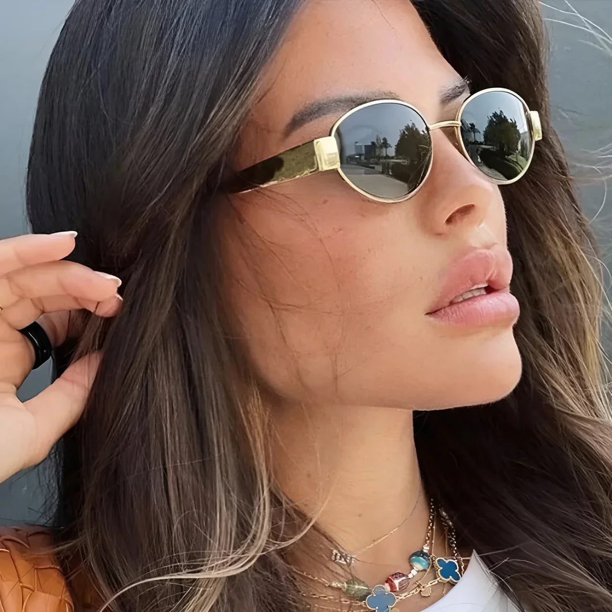 Mia - Lunettes de Soleil Rétro Rondes avec Détails Dorés
