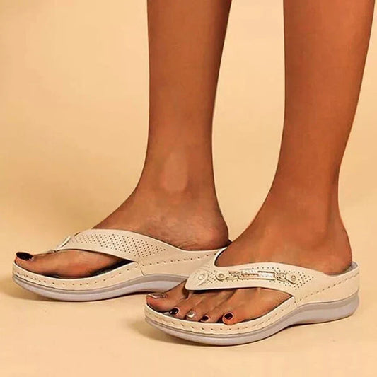 Ava - Sandales à Semelle Compensée et Tongs