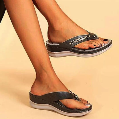 Ava - Sandales à Semelle Compensée et Tongs