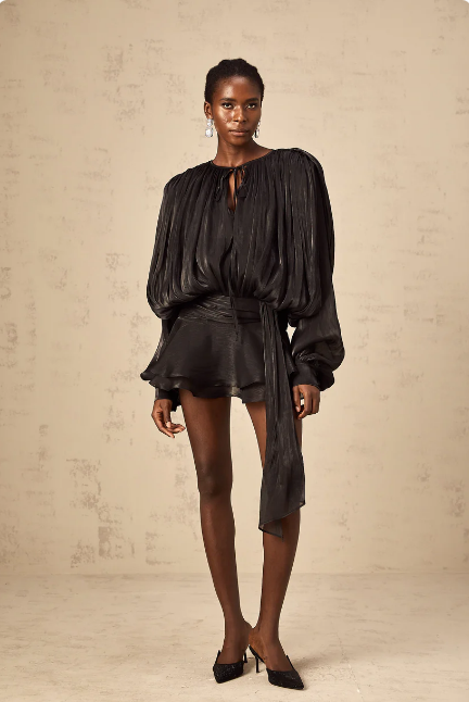 Ava - Blouse Plissée avec Détail de Col Noué